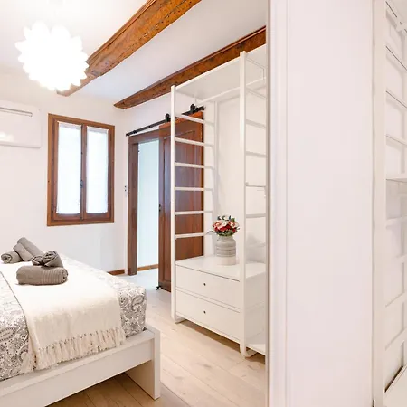 Incantevole Nido Veneziano A 8 Min Da San Marco Apartmán